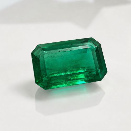 IGI Certified Natural emerald 8.04 CARATS REF:30